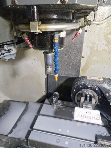 Vertikales Bearbeitungszentrum haas dt1