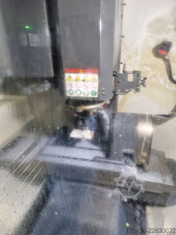 Vertikales Bearbeitungszentrum haas dt1