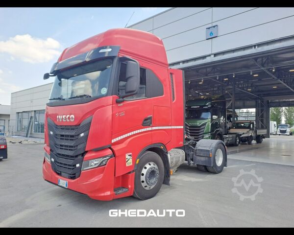 Standard SZM IVECO TRATTORE STRADALE IVECO S-WAY 480 CON ADR