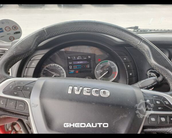 Standard SZM IVECO TRATTORE STRADALE IVECO S-WAY 480 CON ADR