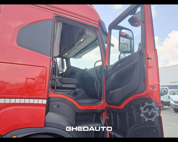 Standard SZM IVECO TRATTORE STRADALE IVECO S-WAY 480 CON ADR