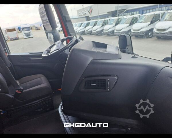 Standard SZM IVECO TRATTORE STRADALE IVECO S-WAY 480 CON ADR