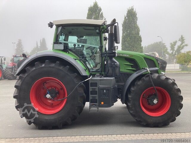Traktoren (Schlepper) Fendt 824 Vario S4 ProfiPlus