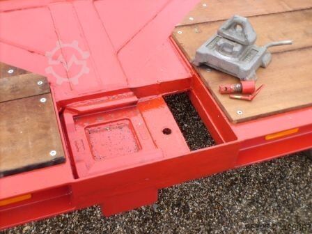 Be- und Entlademaschine  