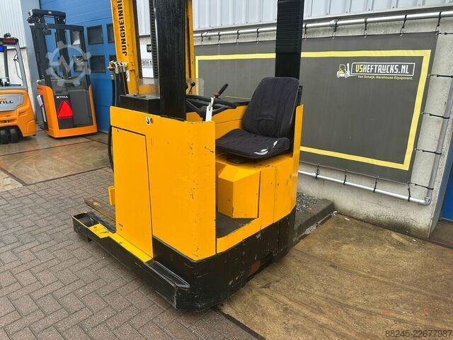 VS-22490 Triplex-Schubmaststapler Jungheinrich, 5400 mm Hubhöhe, Freihub JUNGHEINRICH ETVA12.5G 115-525 DZ