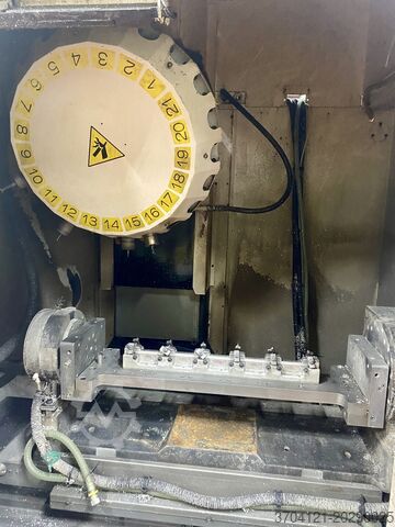 Machining center + DDR-T divider FANUC Robodrill D21LiB5 + diviseur DDR-T