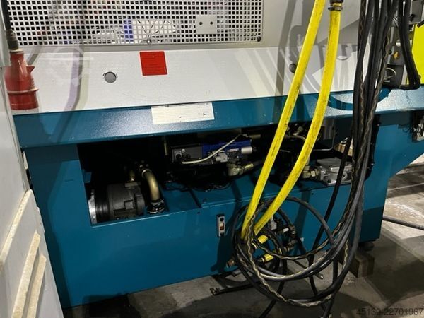 Injection molding machine Boy 90 M