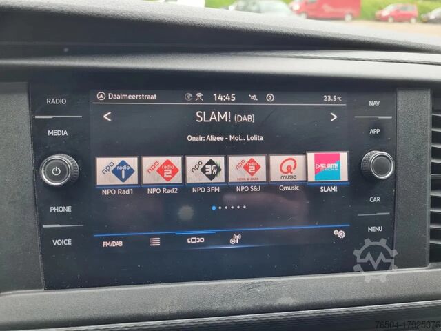 Delivery van Volkswagen Transporter 2.0 TDI 150 PK DSG Automaat Euro 6