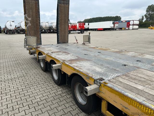 Low loader Broshuis E-2190/27 / 3-axle lowloader /  6,4m extendable...