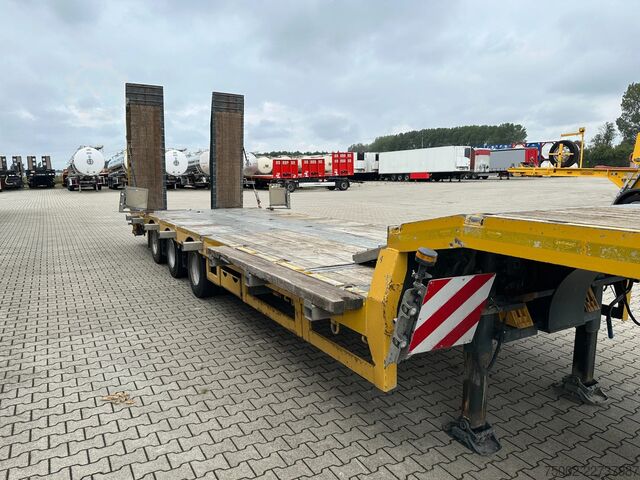 Low loader Broshuis E-2190/27 / 3-axle lowloader /  6,4m extendable...