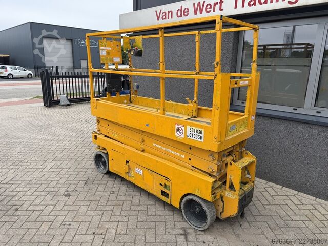 Genie GS-2032 Scherenarbeitsbühne, Baujahr 2014, 8 m Arbeitshöhe GENIE GS-2032 schaarlift schaar hoogwerker 2014 8mtr werkhoogte