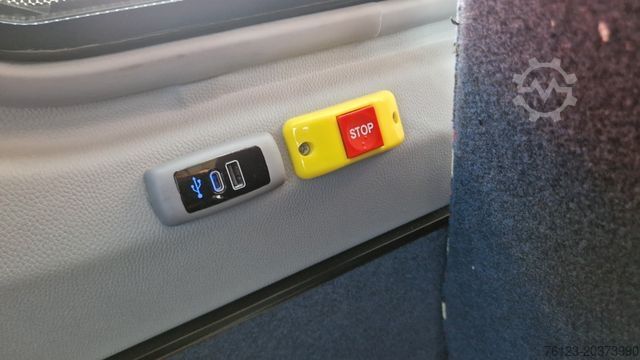 Minibus MERCEDES-BENZ 517 / 515 Frontniederflur mit Ada Systeme