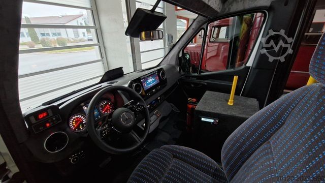 Minibus MERCEDES-BENZ 517 / 515 Frontniederflur mit Ada Systeme