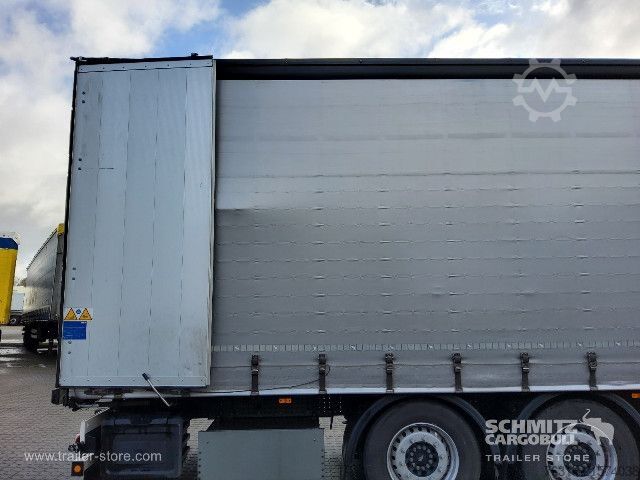 Auflieger mit Pritsche & Plane Schmitz Cargobull Curtainsider Standard Getränke
