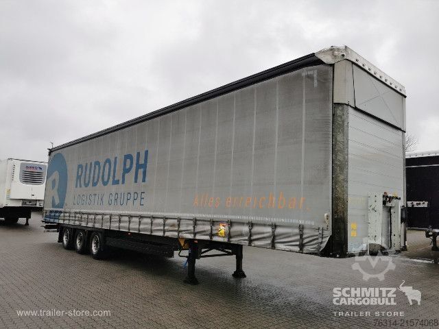 Auflieger mit Pritsche & Plane Schmitz Cargobull Curtainsider Mega Getränke