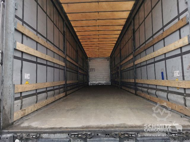 Auflieger mit Pritsche & Plane Schmitz Cargobull Curtainsider Mega Getränke