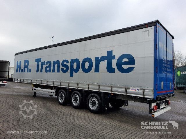 Auflieger mit Pritsche & Plane Schmitz Cargobull Curtainsider Standard Getränke