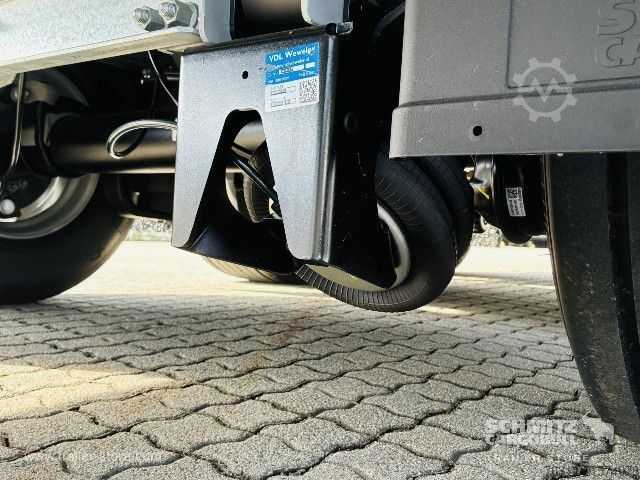 Auflieger mit Pritsche & Plane Schmitz Cargobull Curtainsider Mega Getränke