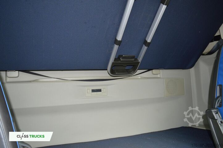 Standard tractor unit VOLVO FH 460 Globetrotter XL Varios i-Save