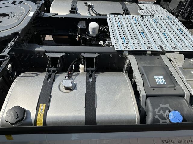 Standard tractor Volvo Volvo FH 500 4x2 ACC I-PARK COOL NEW MODEL FH 5...