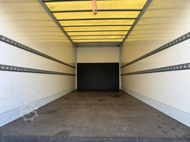Box van MERCEDES-BENZ ATEGO 818 L Koffer 6,10 m LBW 1 to.*AHK*EURO 6 E