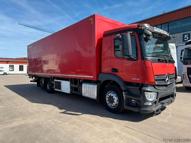 Kühlkoffer-LKW MERCEDES-BENZ ANTOS 2536 KÜHLKOFFER / LBW / CARRIER / 9,00M /