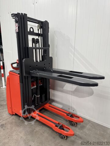 Hochhubwagen Linde L 14 i Triplex