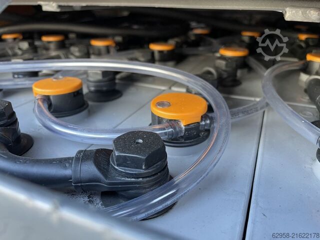 Elektro 4 Rad-Stapler Still RX20-20P | Battery 97% | Triplex 6.130mm