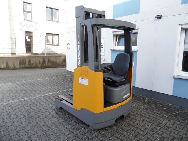 Schubmaststapler Jungheinrich ETV 216 - NEUE Batterie - alle Räder neu!