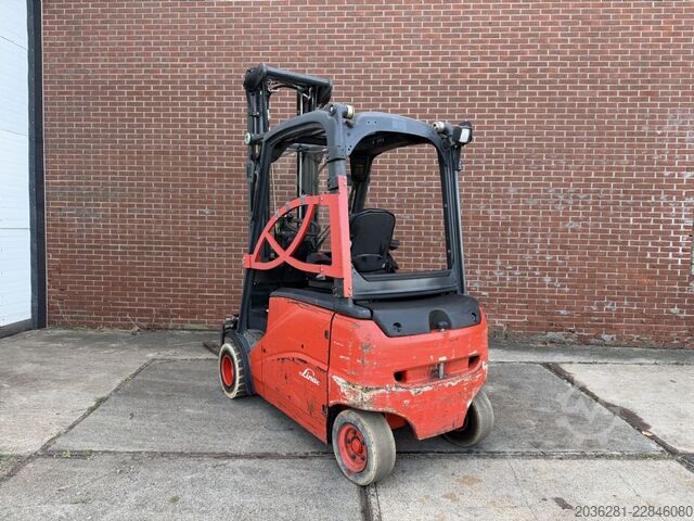 Electric 4-wheel forklift Linde E20PHL-00