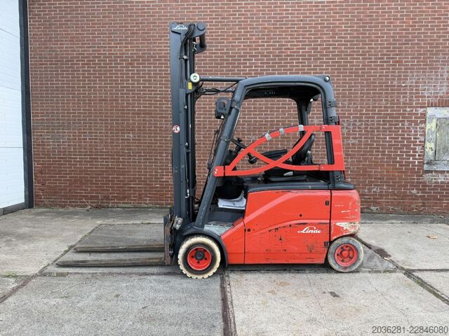 Electric 4-wheel forklift Linde E20PHL-00