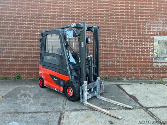 Electric 4-wheel forklift Linde E25L-01
