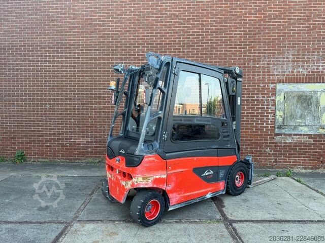 Electric 4-wheel forklift Linde E25L-01