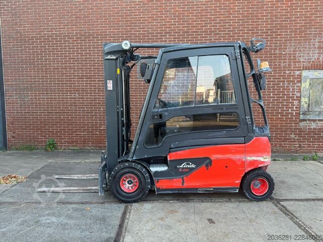 Electric 4-wheel forklift Linde E25L-01