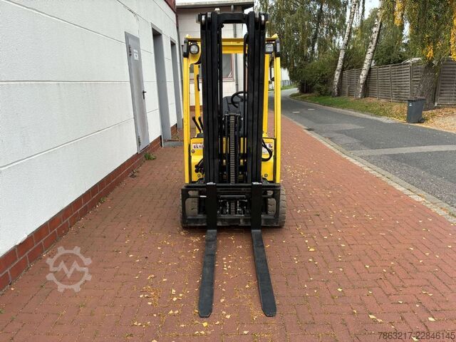 Electric 3-wheel forklift Hyster J 1.8 XNT LWB