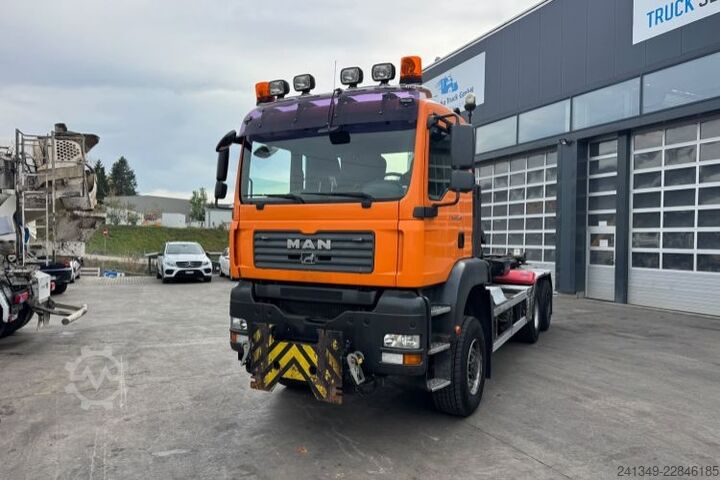 Roll-off tipper truck MAN TGA 28.440 6x4-4 Hiab 21T