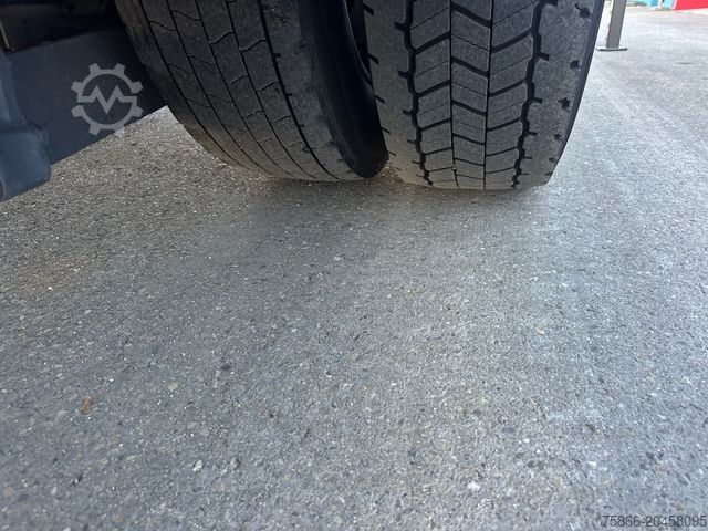 LKW mit Pritsche (offen) MERCEDES-BENZ 1836 LL Antos Pritsche & Heckkran MKG 116 A