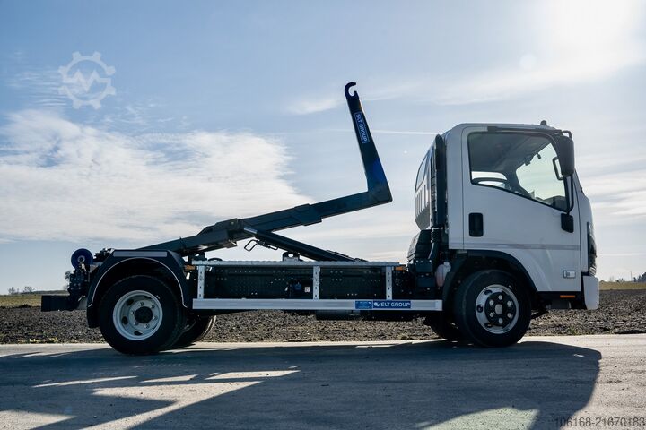 Telehoist load lugger van Isuzu M30H 150 PS Abrollkipper