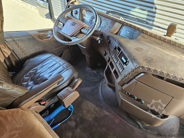 Standard-SZM Volvo FH 16 750 6x2 BOOGIE / RETARDER / I PARK COOL