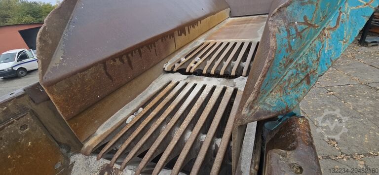 Mobile Backenbrecher auf Kettenfahrwerk Powerscreen Premiertrak 400 jaw crusher