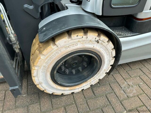 VS-22473 Electric triplex forklift Still RX60-50 with fork positioner STILL RX60-50