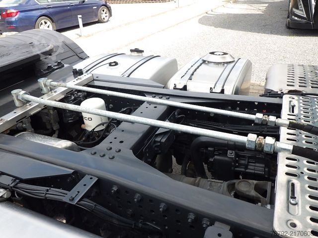 Standard SZM IVECO AS 440 S 53 T/P S-Way/Ret./Hydr./2xTank/Standkli