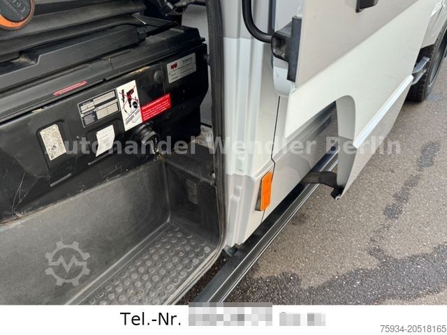 Kleinbus MERCEDES-BENZ Vario 814D Diff Klima Standh120km/h  restauriert