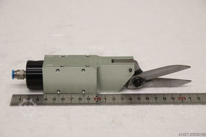 Pneumatic shears nile AM10