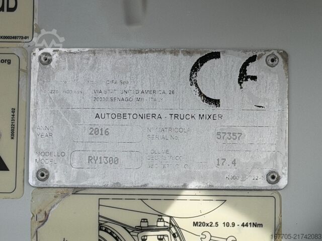 Betonmischer LKW Iveco TRAKKER 450