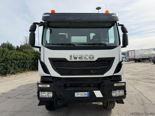 Betonmischer LKW Iveco TRAKKER 450