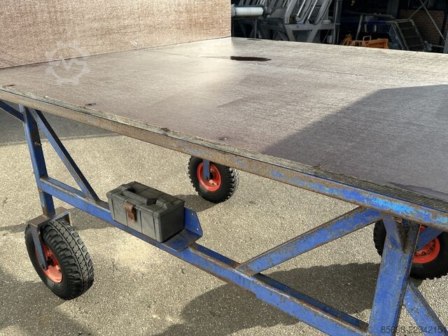 Harvesting trolley with Honda engine  