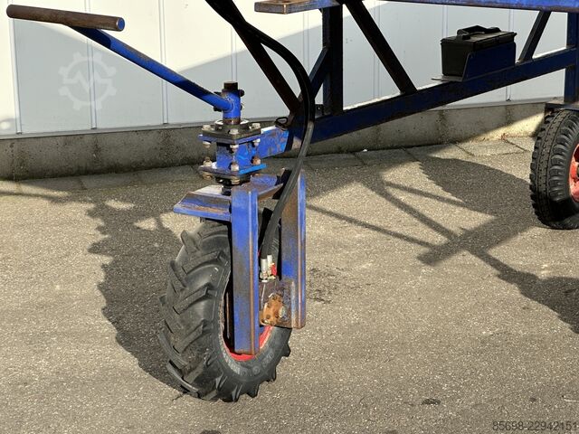 Harvesting trolley with Honda engine  