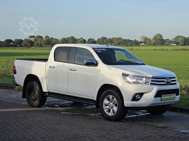 TOYOTA HI-LUX 2.4 EU net export price €19,950.00, AC, automatic transmission, EURO 6, tow bar, Bluet TOYOTA HI-LUX 2.4 EU netto exportprijs 19950,00 ac aut...