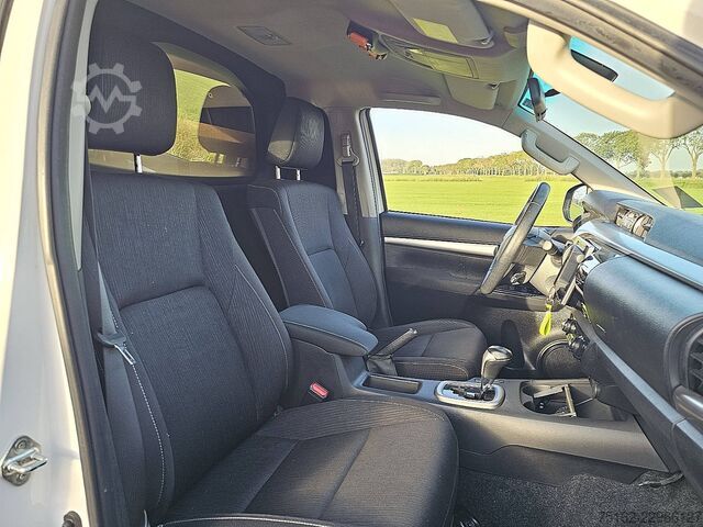 TOYOTA HI-LUX 2.4 EU net export price €19,950.00, AC, automatic transmission, EURO 6, tow bar, Bluet TOYOTA HI-LUX 2.4 EU netto exportprijs 19950,00 ac aut...